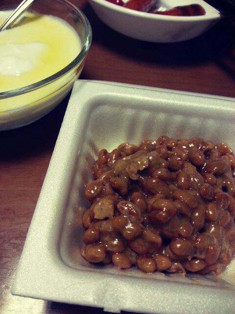 息子の足が納豆臭い 笑 背中を見せる